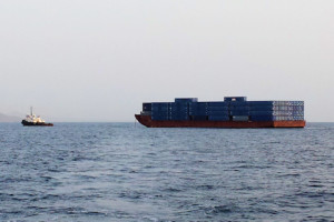 150620 Container barge